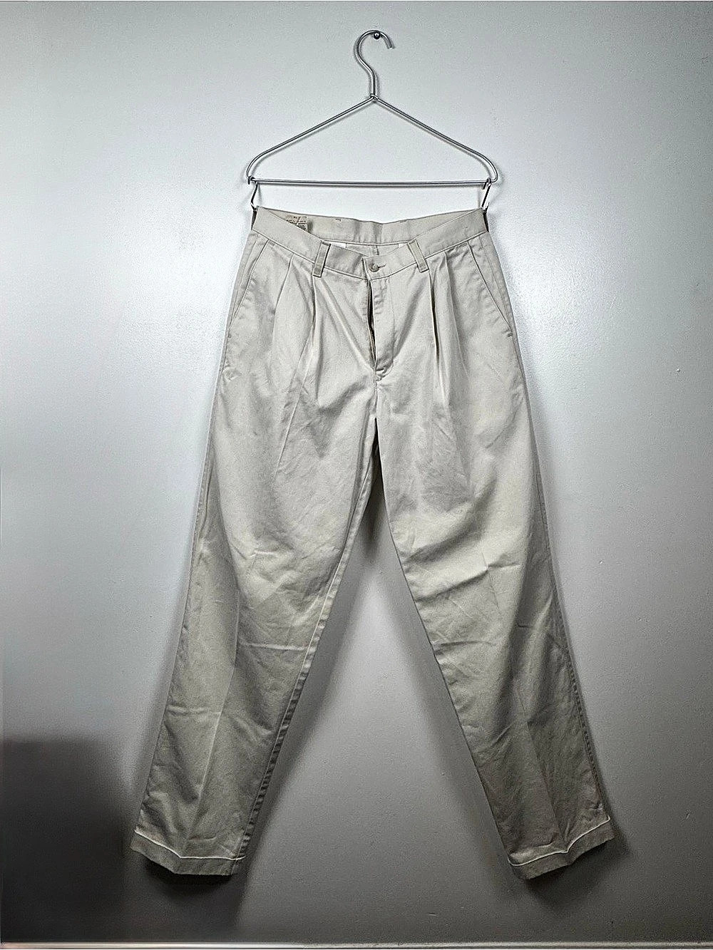 Dockers Pleated Khaki Pants